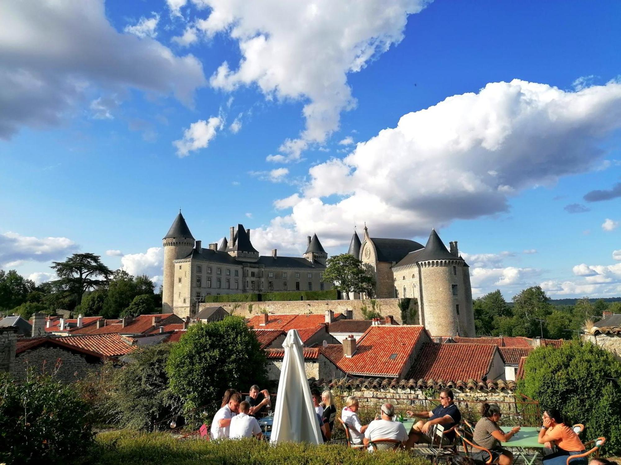 Le Verger Du Paradis Beaulieu-sur-Sonnette Bagian luar foto