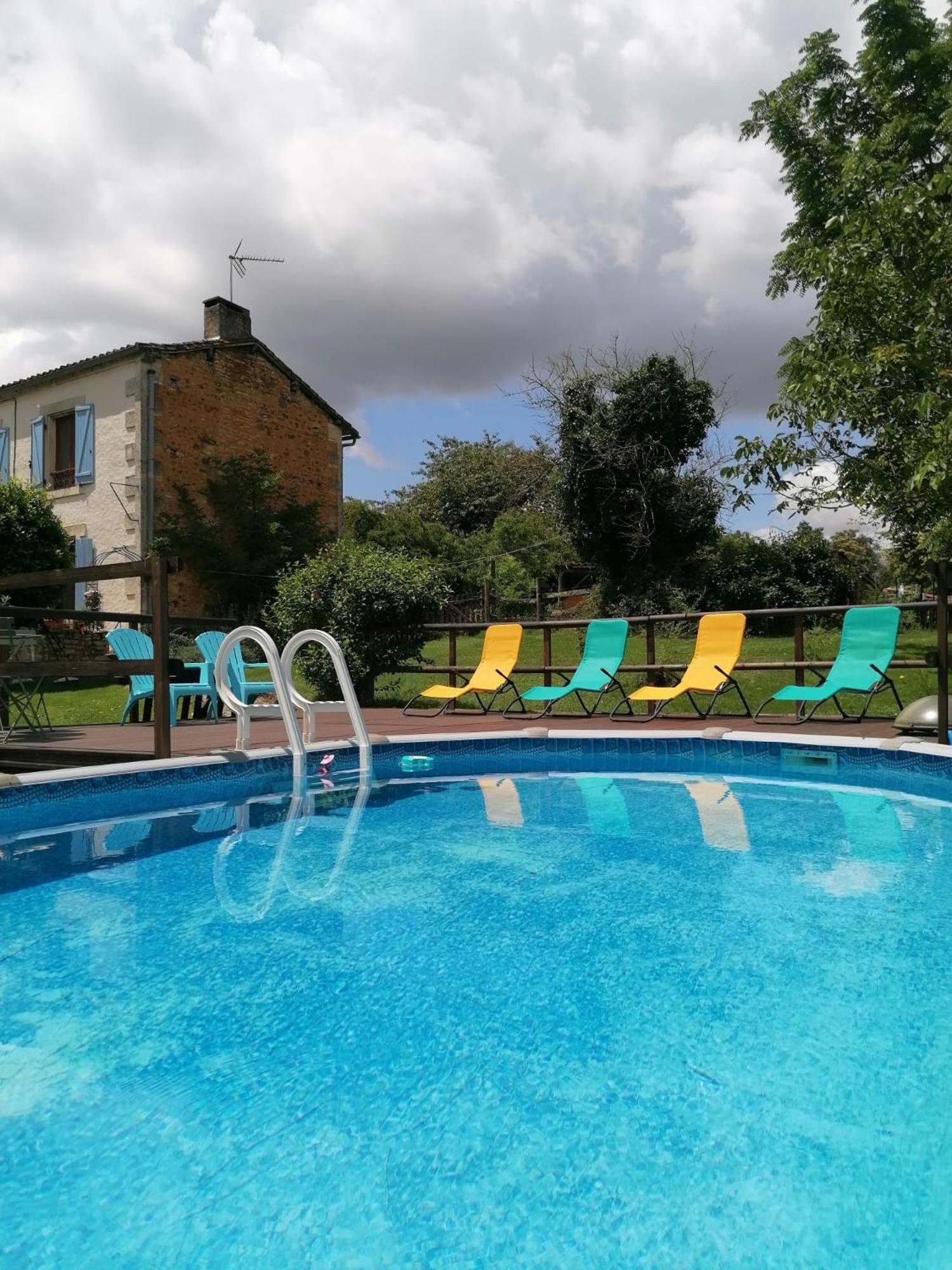 Le Verger Du Paradis Beaulieu-sur-Sonnette Bagian luar foto